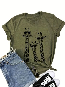 Cute Giraffe Print Crew Neck T-Shirt for Women - Casual Short Sleeve Tee for Spring & Summer